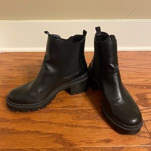 Platform Chelsea Boot